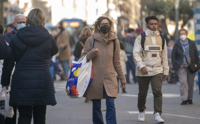 Coronavirus en Gipuzkoa: la incidencia y los positivos certificados por Osakidetza siguen en caída libre
