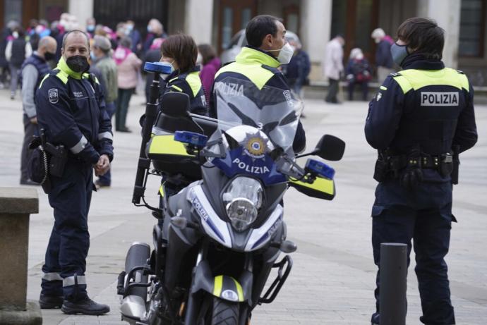 Agentes de la Policía Local de Vitoria.
