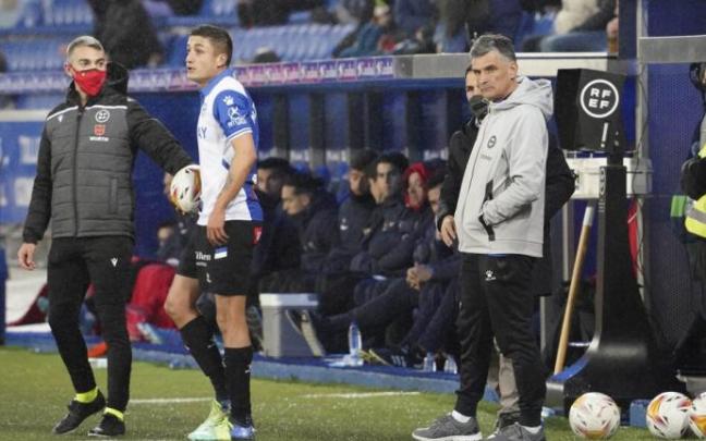 Mendilibar en el duelo ante el Sevilla en Mendizorroza