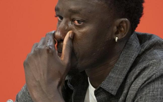 Diop no pudo evitar las lágrimas en su adiós. Diop no pudo evitar las lágrimas en su adiós.