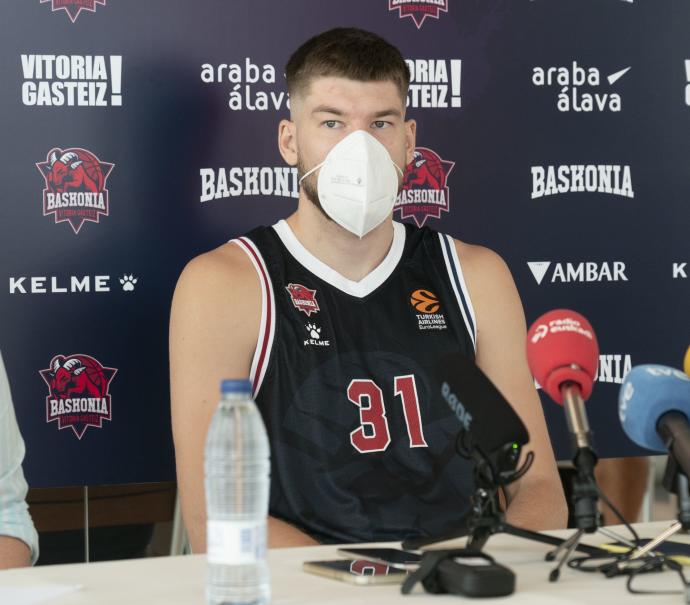 Rokas Giedraitis, jugador del Baskonia.