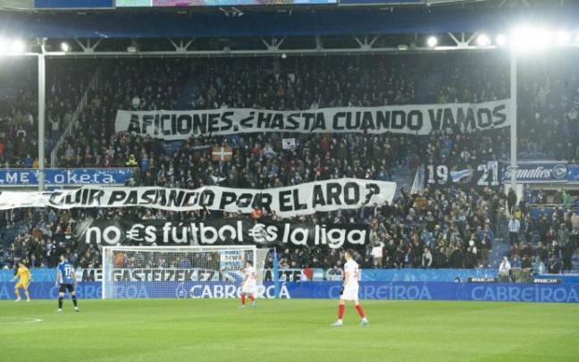 Imagen de una de las gradas de Mendizorroza durante el Alavés-Sevilla