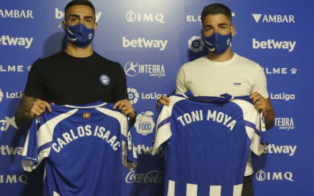 Carlos Isaac y Toni Moya, presentados como jugadores del Alavés.