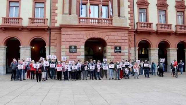 Vecinos de la zona Este muestran su oposición al proyecto antes del Pleno del pasado lunes