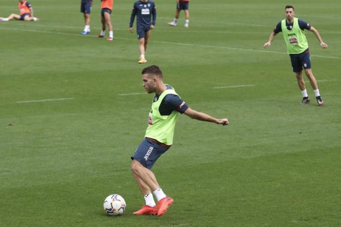 Kevin Rodrigues, en un entrenamiento del Eibar durante el pasado curso.