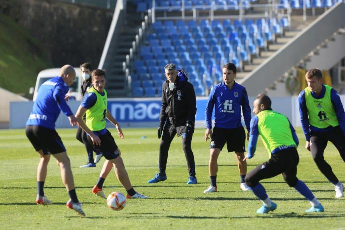 Ander Guevara y Jon Guridi, en un entrenamiento en Zubieta junto a sus compañeros