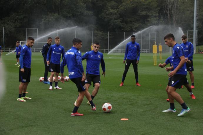 El equipo realista, durante un entrenamiento en Zubieta.