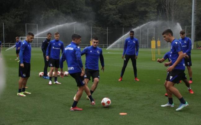 El equipo realista, durante un entrenamiento en Zubieta.