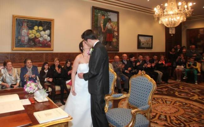 En 2020, año en el que se originó la pandemia mundial, los matrimonios en Álava, Bizkaia y Gipuzkoa descendieron un 45,7%