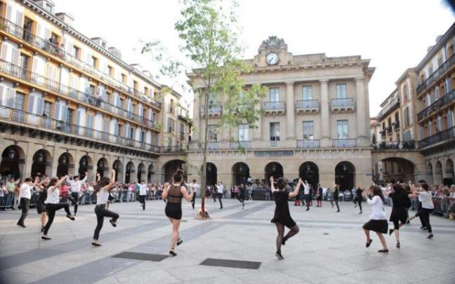Un momento del último baile de autoridades celebrado por San Juan, en el año 2019. Un momento del último baile de autoridades celebrado por San Juan, en el año 2019.