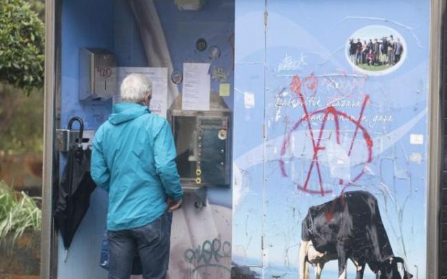 Máquina de leche de la plaza Gaskuña.