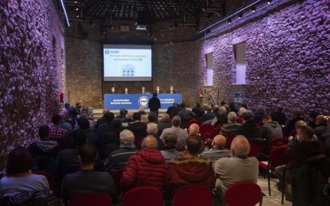Última junta de accionistas del Deportivo Alavés. Última junta de accionistas del Deportivo Alavés.