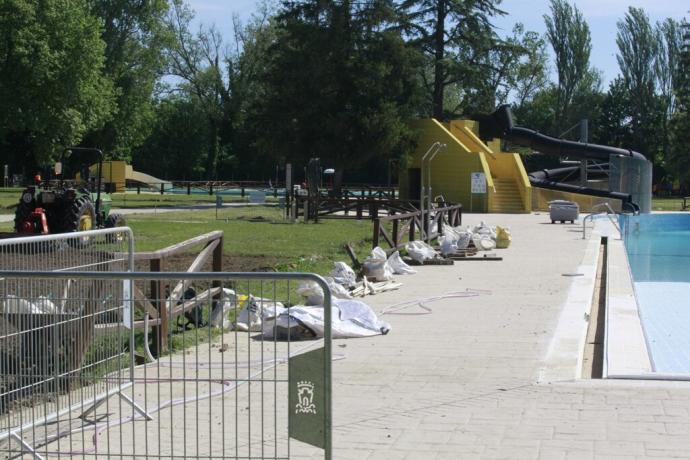 Imagen de las piscinas de Gamarra tomada este martes.