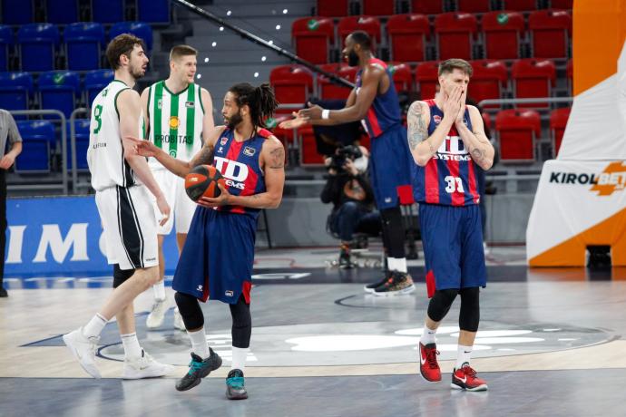Henry y Polonara serán incluidos por el Baskonia en la lista que se conocerá el jueves 24