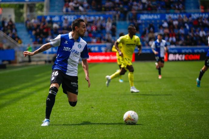 Gonzalo Escalante, durante el último partido entre el Alavés y el Villarreal en Mendizorroza.