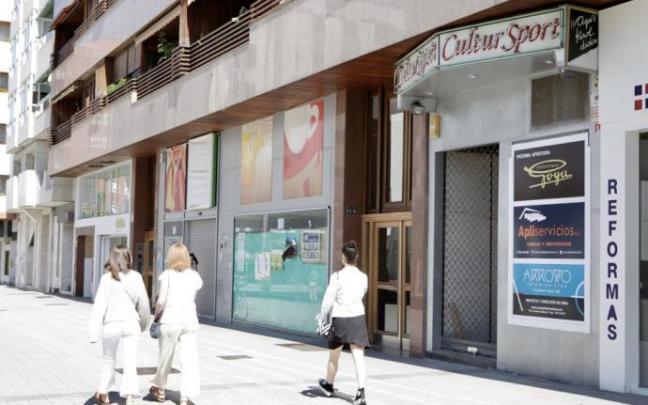 Fachada del local en obras en el centro de Vitoria.