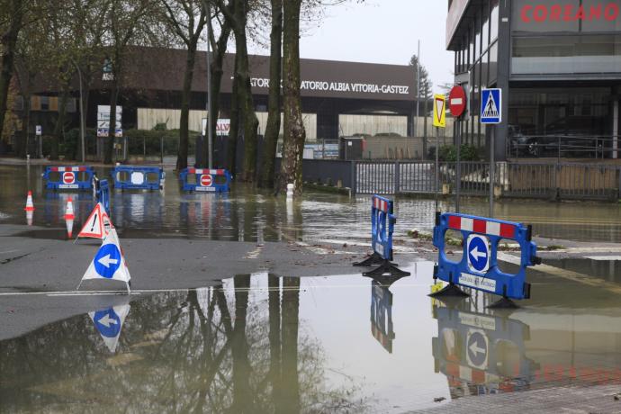 Inundaciones en el polígono industrial de Gamarra.