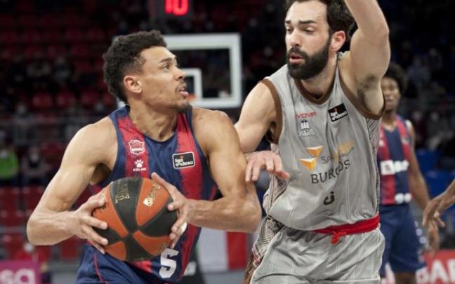 Baldwin trata de superar la defensa de Díez en el choque de esta tarde ante el Burgos Baldwin trata de superar la defensa de Díez en el choque de esta tarde ante el Burgos