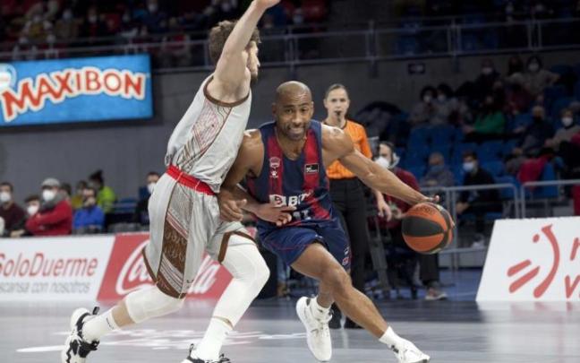El Baskonia logró sacar el partido adelante con una rotación reducida de solo ocho jugadores El Baskonia logró sacar el partido adelante con una rotación reducida de solo ocho jugadores