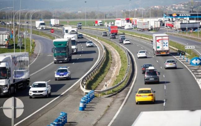 La A-1, este miércoles. En la imagen, área de servicio de Lopidana