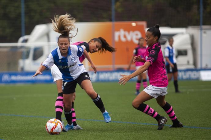 Vera Martinez, en la disputa por un balón.