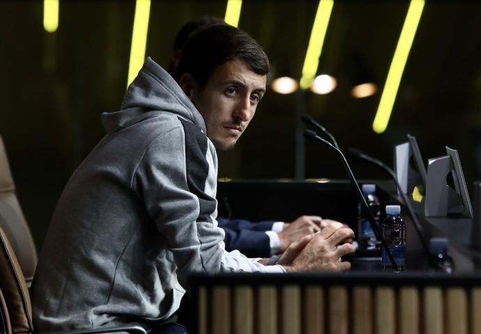 Mikel Oyarzabal, en una comparecencia de prensa en la Europa League.