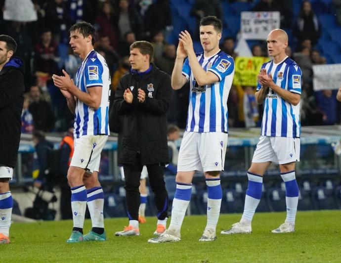 Le Normand, Zubeldia y Guridi, todos ellos salidos de Zubieta, al finalizar el encuentro contra el Barça