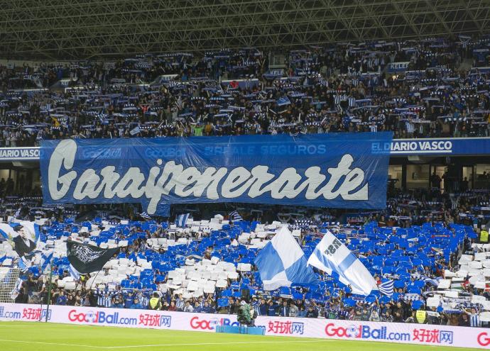 Partido entre la Real y el Mirandés, uno de los últimos con público