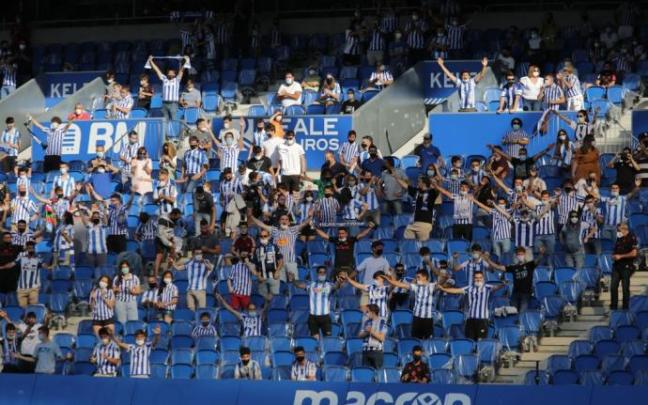 La hinchada realista volvió a las gradas de Anoeta ante Alavés.