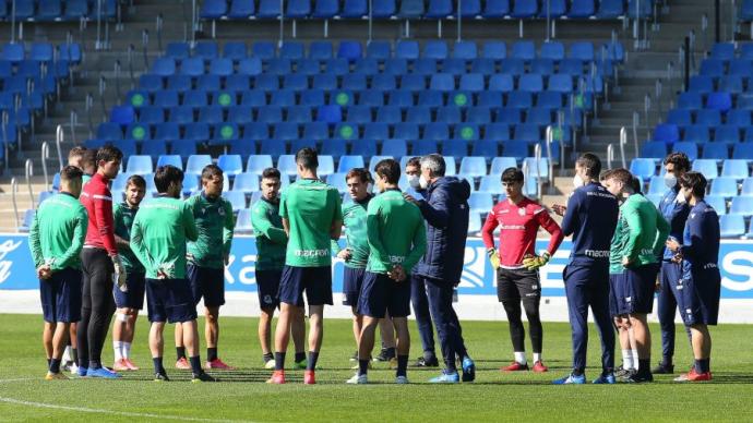 Los jugadores de la Real, durante un entrenamiento en Zubieta.
