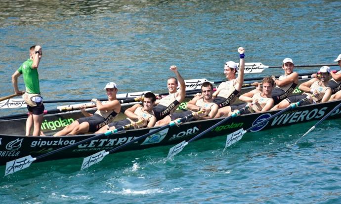 La trainera de Getaria celebra uno de sus triunfos