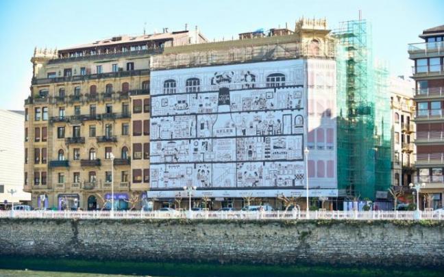 Un edificio en rehabilitación en el paseo de Ramón María Lilí.