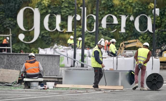 Trabajadores en la nueva zona de Garbera, este viernes.