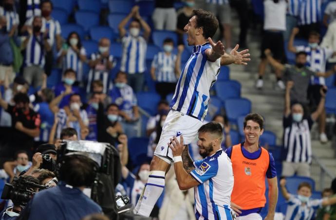 Oyarzabal celebra el gol que ha dado la victoria a la Real.