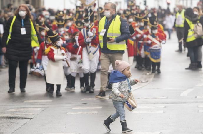 Imagen de un momento de la Tamborrada Infantil del Gros.