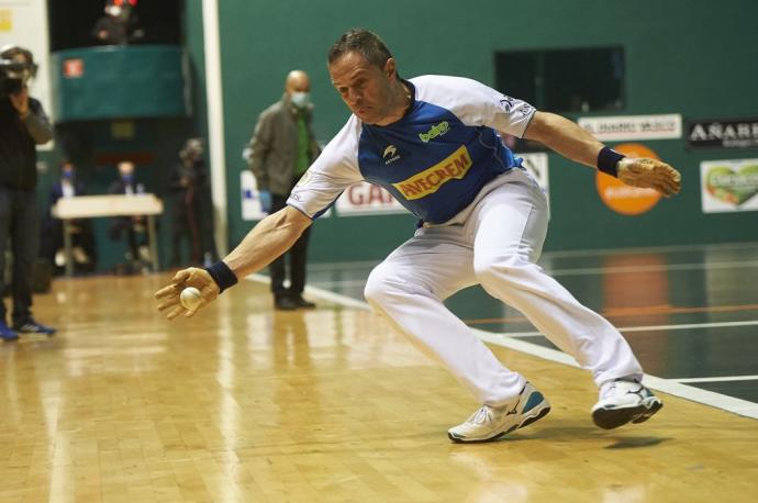 Olaizola II, durante un partido del Campeonato de Parejas