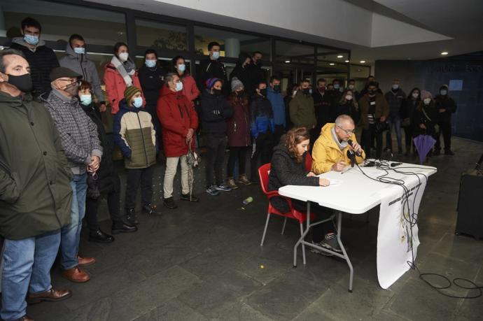 Miembros del colectivo Bizi Zizur, que ha sido presentado públicamente.