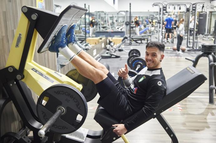 Ander Torriko, ejercitándose en el gimnasio de Anaitasuna.