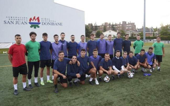 La plantilla del San Juan, en un entrenamiento de esta semana La plantilla del San Juan, en un entrenamiento de esta semana