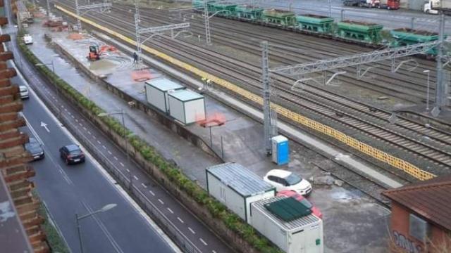 Las vías de Adif, a su paso por Antxo