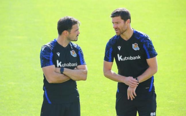 Xabi Alonso en un entrenamiento de este verano en Zubieta Xabi Alonso en un entrenamiento de este verano en Zubieta