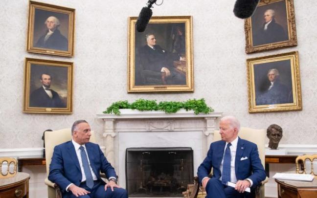 Biden, con el primer ministro iraquí, Mustafa Al Kadhimi. Biden, con el primer ministro iraquí, Mustafa Al Kadhimi.