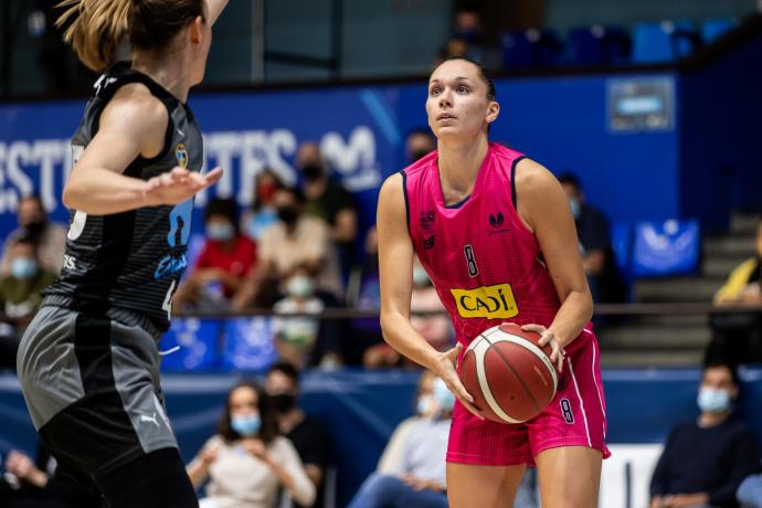 Irati Etxarri, en un encuentro de esta temporada ante el Estudiantes.