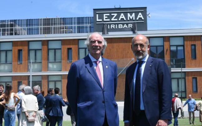 José Ángel Iribar y Aitor Elizegi en las nuevas instalaciones de Lezama. José Ángel Iribar y Aitor Elizegi en las nuevas instalaciones de Lezama.