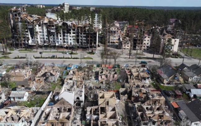 Un barrio destruido en la ciudad de Irpin.