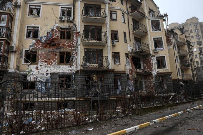 Edificio destruido en Irpin, cerca de Kiev