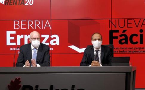 José María Iruarrizaga e Iñaki Alonso, diputado y director de la Hacienda Foral de Bizkaia