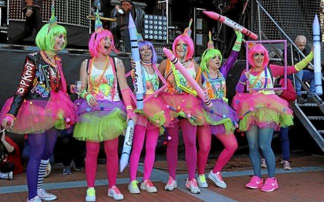 Participantes del concurso de disfraces. Foto: Cedida