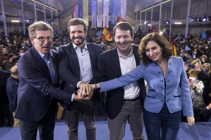 Feijoo, Casado, Mañueco y Ayuso durante el cierre de campaña del 13-F.