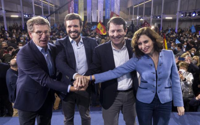 Feijoo, Casado, Mañueco y Ayuso durante el cierre de campaña del 13-F.